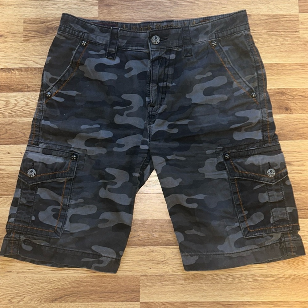 Men’s Rock Revival Camo Jean Shorts 34 Waist EUC